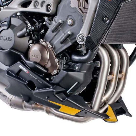 Alerón motor S-line Puig símil carbono Yamaha MT-09 '13-/ Tracer '15- (escape Akrapovic)