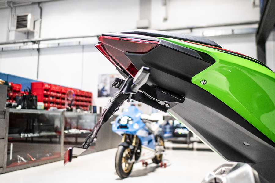 Portamatrículas Evotech Kawasaki Z400/500 / Ninja 400/500