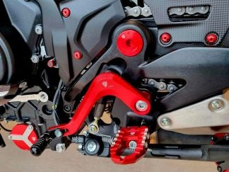 KIT DE ESTRIBERAS CNC RACING PARA PASAJERO DUCATI DIAVEL V4 2023