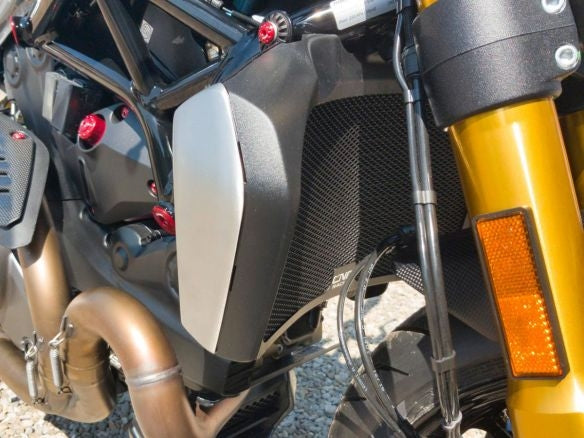 PROTECTOR DE RADIADOR CNC RACING PARA DUCATI HYPERMOTARD 950 / SP 2019-2022