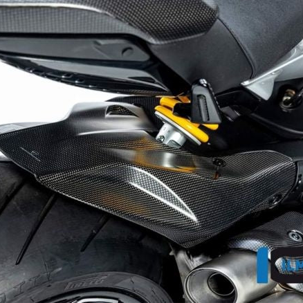 GUARDABARROS TRASERO DE CARBONO BRILLANTE ILMBERGER DUCATI DIAVEL V4 2023-2024