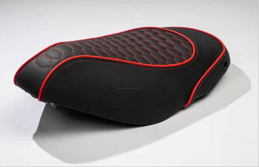 Sillín personalizado negro y rojo | PIAGGIO ZIP II/ZIP SP