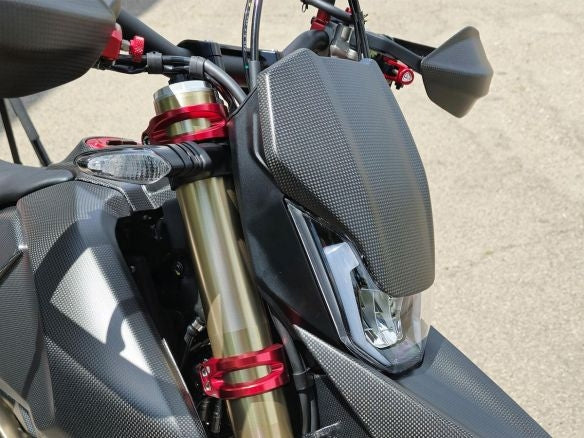 PARABRISAS DE CARBONO MATE CNC RACING DUCATI HYPERMOTARD 698 MONO 2024 